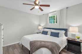 King bed Crystal Lake Mchenry Cary Cozy