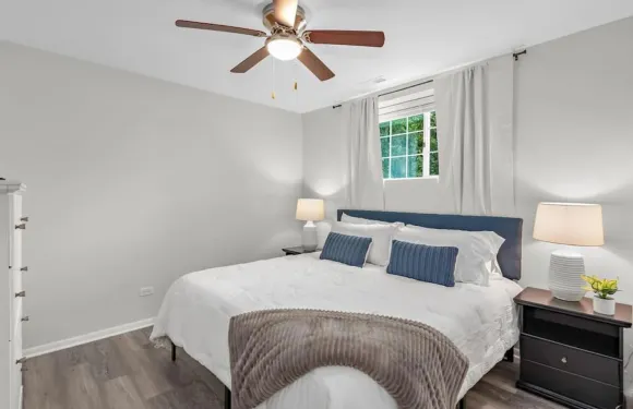 特大床水晶湖麥亨利卡里舒適房