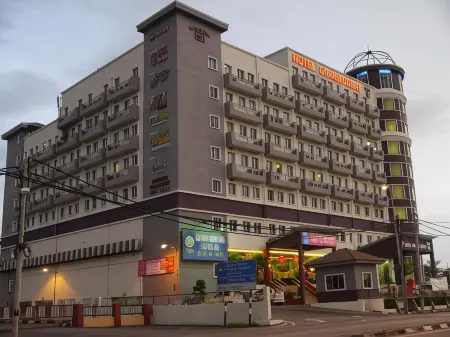 Grand Court Hotel Отели в г. Hilir Perak