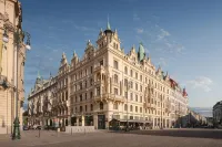 Hotel Kings Court Hotels near NATIVE Handcraft