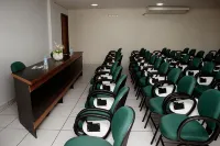 Royal Inn Hotel - 2-Star