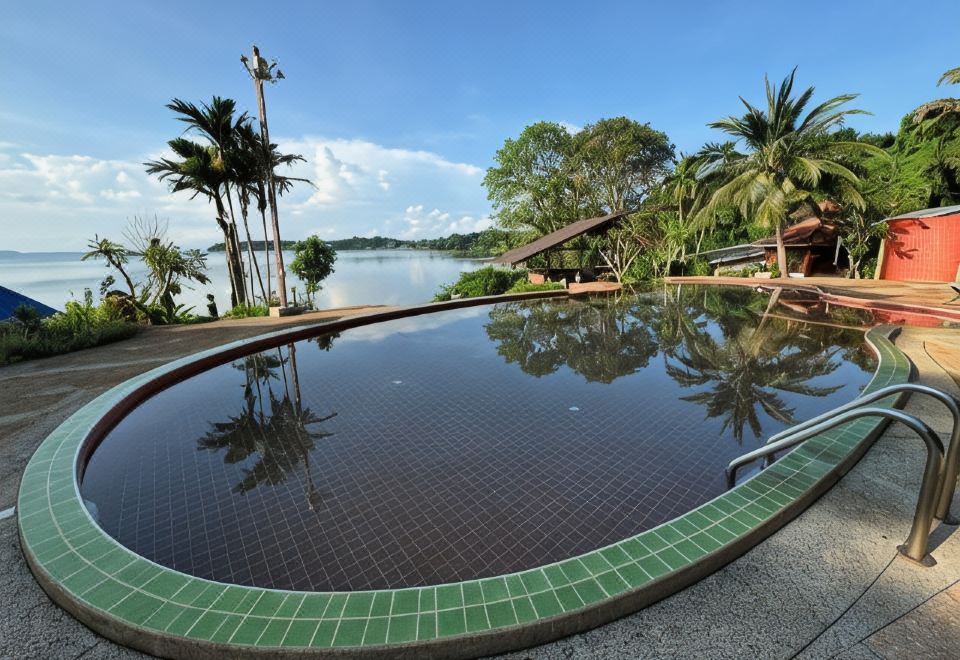 코 막 부리 헛 네추럴 리조트의 야외 수영장