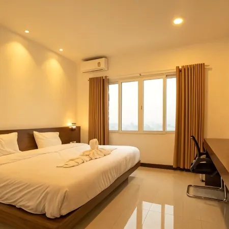 Intouch Riverside Hotel