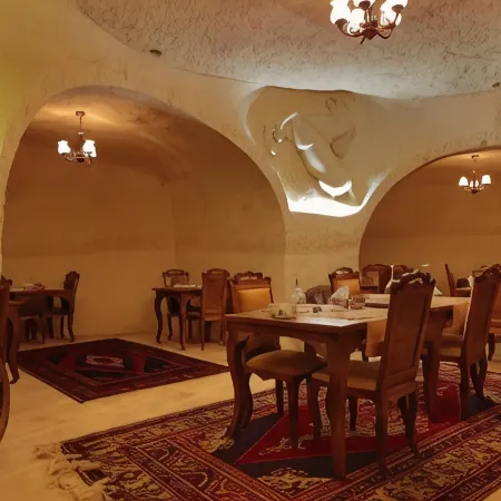 Phocas Cave Suites