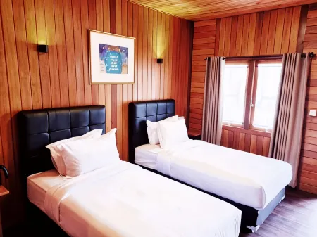 Emaki Almasoem Resort Отели рядом с достопримечательностью «Тангкубан»