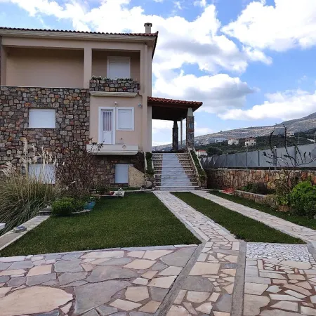 Dimitris Vaso’s Villa with Sea and Mountain View_