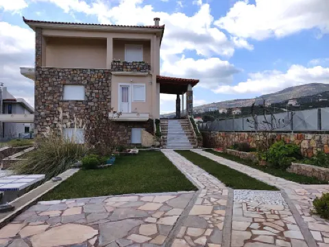 Dimitris Vaso’s Villa with Sea and Mountain View_ Hoteles en 