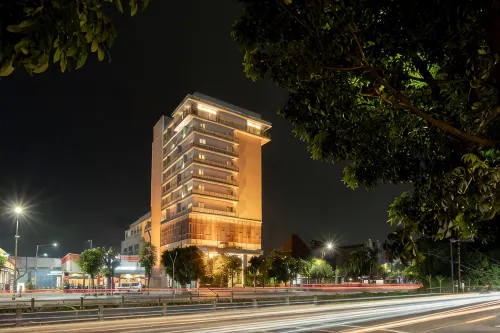 The Capital Hotel Surabaya - balcony