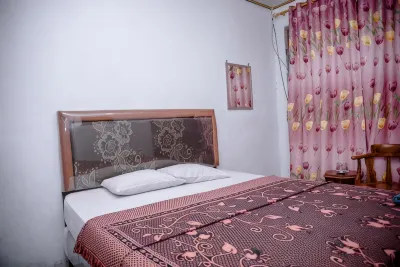 Bella Hotel Hotel dekat Pantai Mutun 2