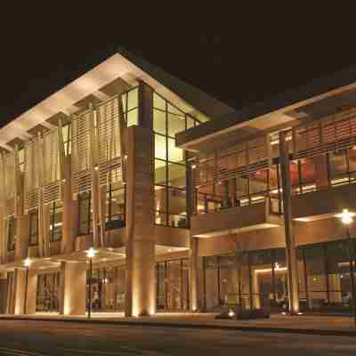 Embassy Suites by Hilton Baton Rouge Hotel Exterior