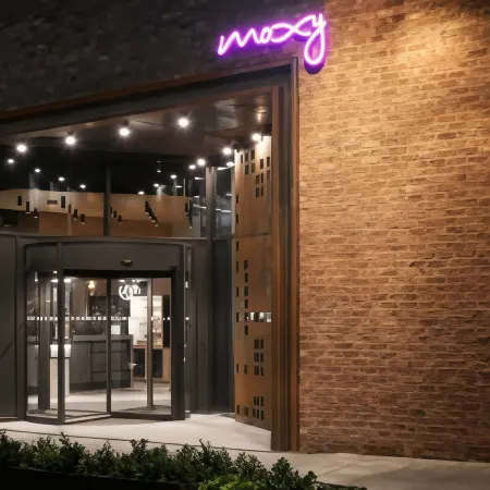 Moxy Manchester City Отели рядом с достопримечательностью «Библиотека Портико»