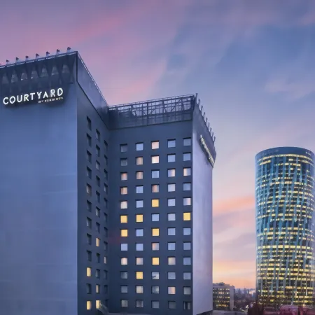 Courtyard Bucharest Floreasca Отели в г. Бухарест