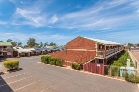 Quality Inn Railway Motel