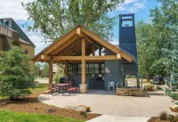 Mountain condo one block from Steamboat Gondola