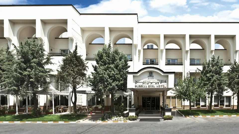 Parsian Evin Hotel