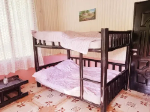 Edmund's Inn & Suites فنادق في سیقیحور