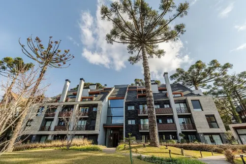 Apt with Balcony in the Heart of Gramado - Mlu0306