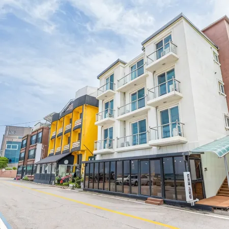 Goseong Seonsagil Stay Pension