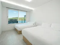 Geoje Island Eon Pool Villa Pension Hotels near مدينة ملاهي مينغجونغجوك