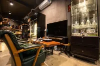 Another High Away Hostel - Bangkok Hotel a Bang Kruai