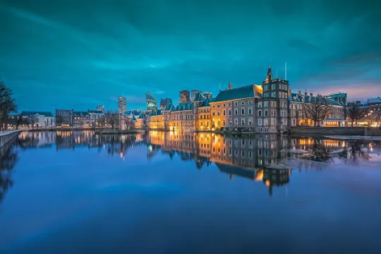 Boutique Hotel First City