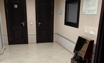 Miheev on Molodezhnaya (f. Urartu Building 2)