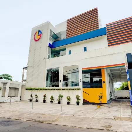 LG Hotel Jember by Callirooms