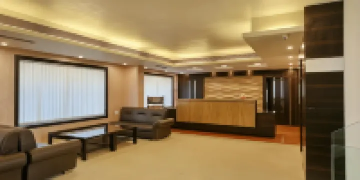 Hotel Sheela Shree Plaza