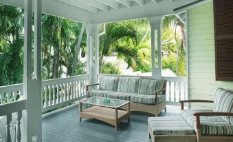 Island City House