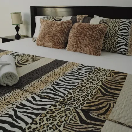 Hotel Coastalbay 2 & Golf Cart Rental