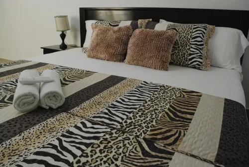 Hotel Coastalbay 2 & Golf Cart Rental