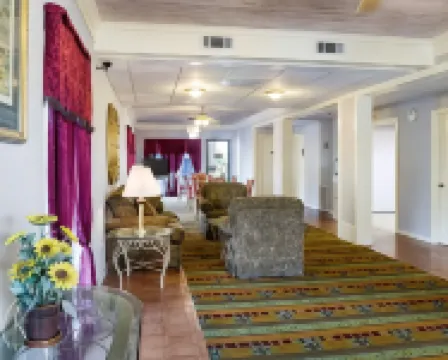 Econo Lodge Canton I-55