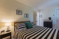 10% Off • Spacious 3BR Retreat w/ Breakfast, AC & WiFi • 5 Min to Niagara Falls - Homestays