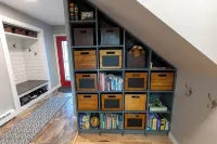 Quiet large home in South Anchorage to launch your Alaska Adventure! - balcon