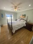 Oceanview home walking distance to beach, pier & short drive to downtown Ventura