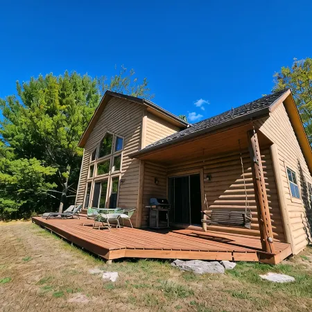 Chanticleer Cabins