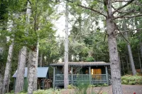 'Grøn Flugt' - Hot Tub, EV Charger, Woodstove, Full AC, Dogs OK, Outdoor Firepit