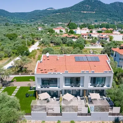 Valen Mare Suites Hotels near شاطئ غولدن