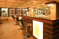 Lotos Inn & Suites, Nairobi - ที่มีบาร์