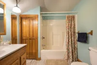 Peaceful Getaway - 12 Mins to Saratoga Race Track - Apartments
