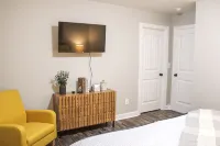Cozy 2-bedroom house in Savannah. We welcome you!