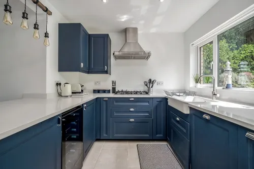 Stunning home over looking Belfast City, 11 minutes to City Centre - Bungalows