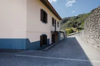 Charming Retreat Machico - 5 min Praia & Centro A