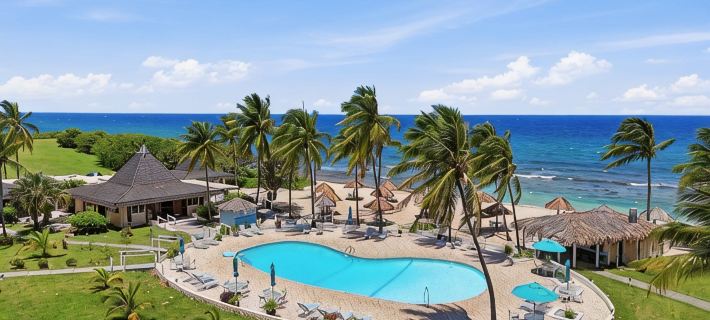 Ocean Front Blue Water Paradise Hotels in Northcentral