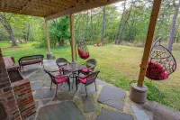 The Vibrary Inn, a Fantasy Minnewaska Escape. Minutes from Hikes and Waterfalls.