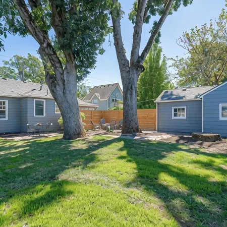 Minutes from oregon wine country and walking distance from George Fox University