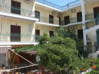 Hotel Karyatides