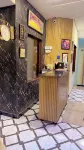 Street 8a ghouri town phase 5 main road Hotel Sartaj - Parkplatz