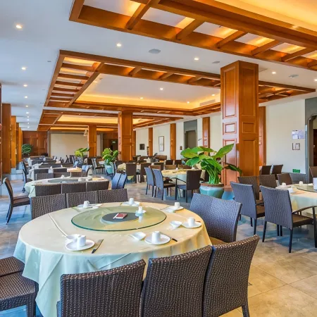 BJG Swan Lake Hot Spring Hotel