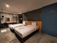 Modern Budget Hotel - バルコニー